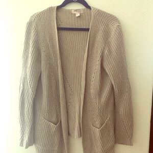Knit cardigan/sweater
